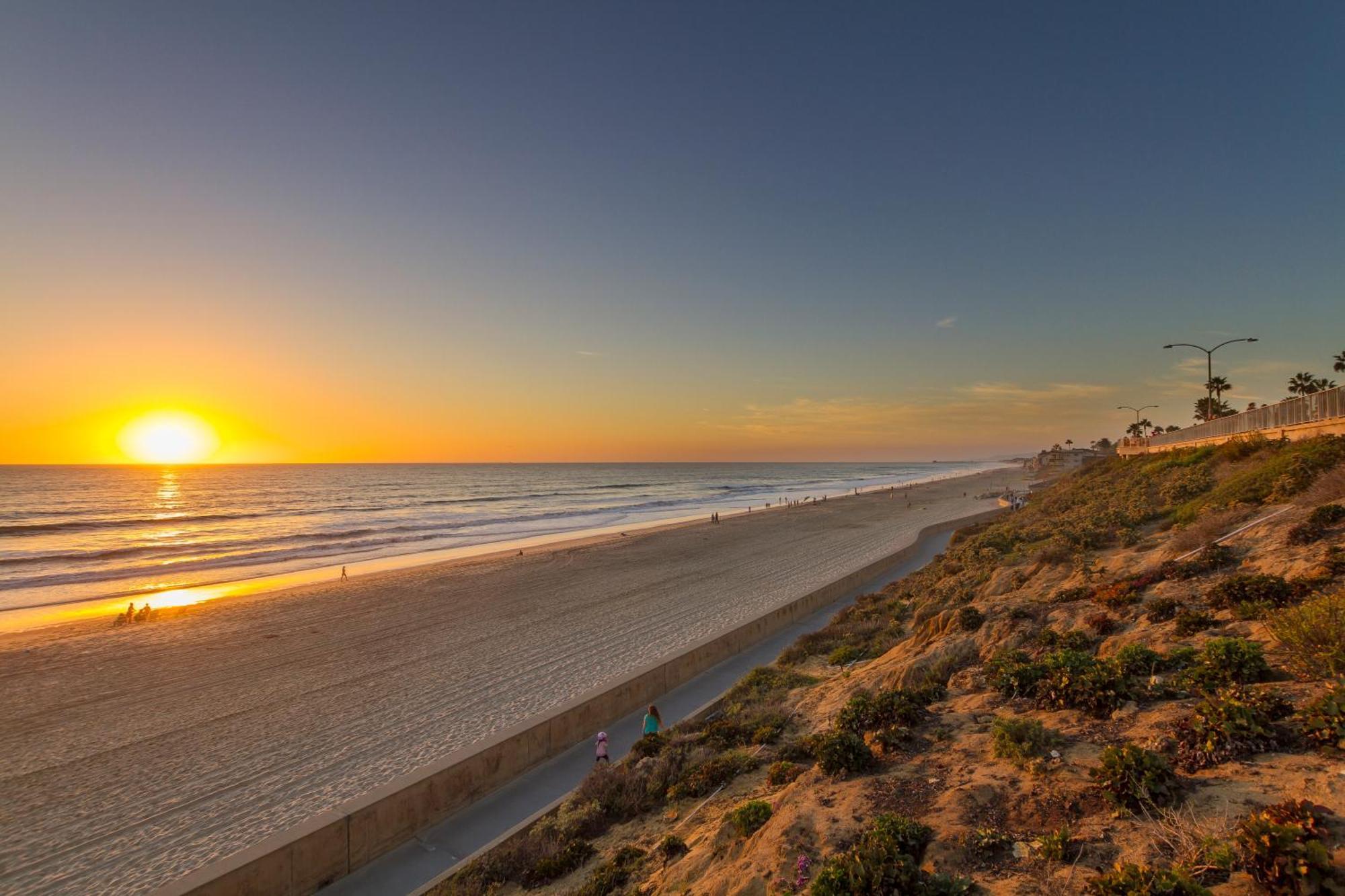 Oceanview Rooftop Patio - Walk To The Beach & Park Villa Carlsbad Exterior photo